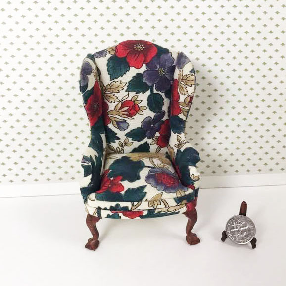 8030-01, Red and Purple Flowers Wing-back Chair in 1" Scale